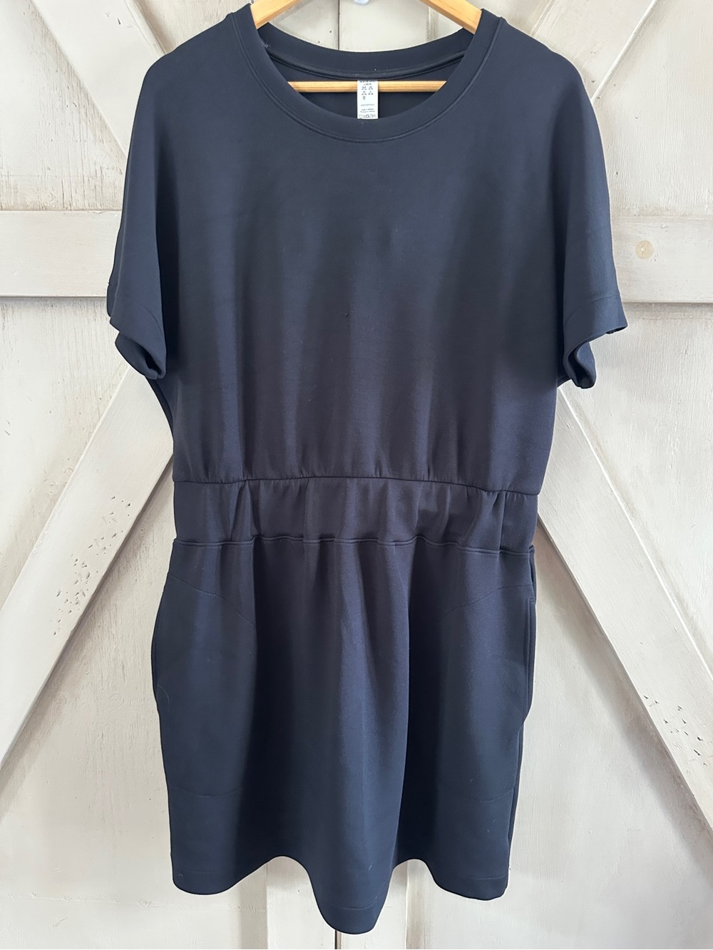 SPANX AirEssentials Cinched Dress Black L